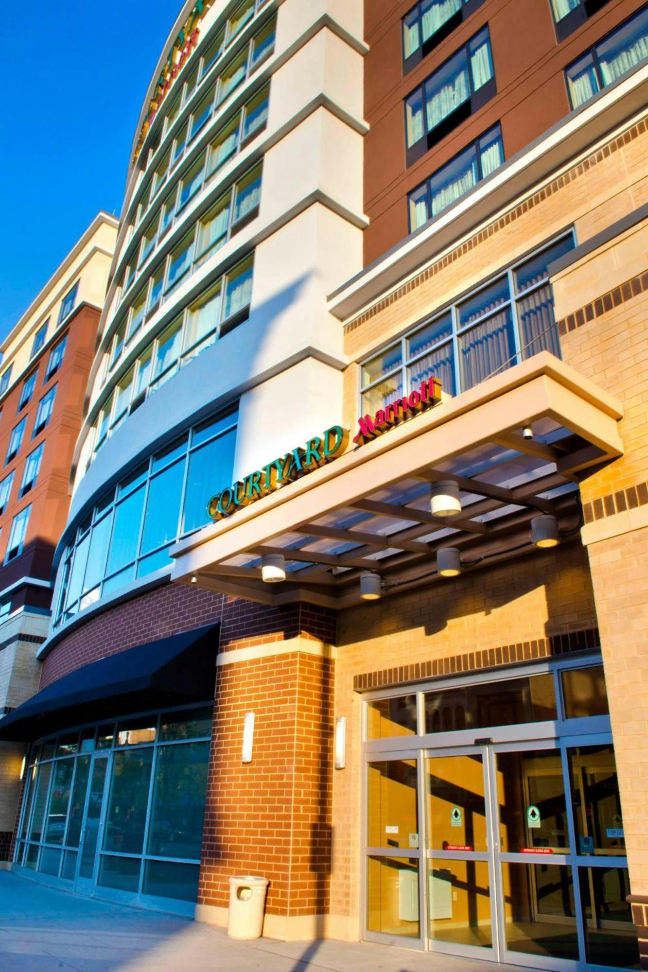 Courtyard By Marriott Newark Downtown Hotell Exteriör bild