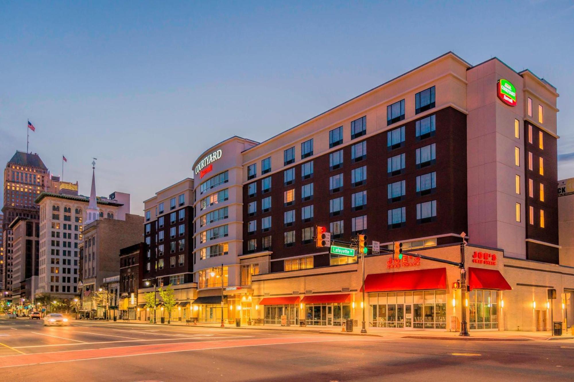 Courtyard By Marriott Newark Downtown Hotell Exteriör bild