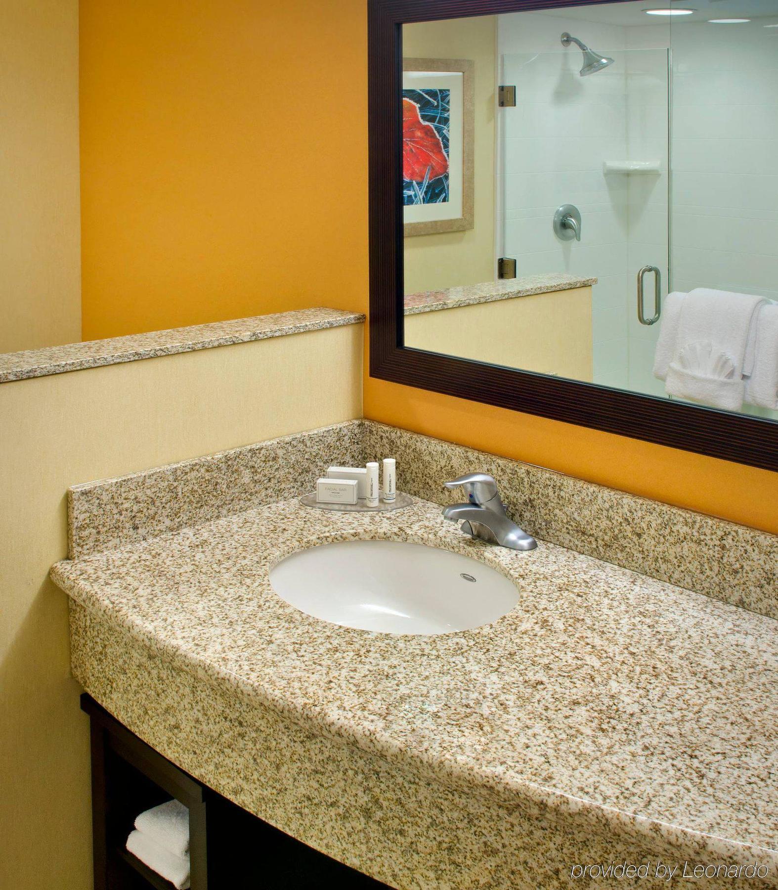 Courtyard By Marriott Newark Downtown Hotell Exteriör bild